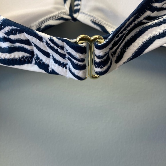 H&M Swimsuit Halter Top Women’s Blue White Bikini Padded Bathing Suit Size 6 [s] - Picture 5 of 7